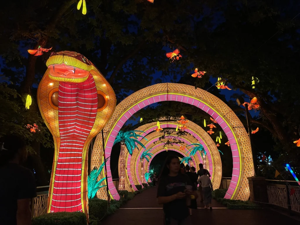 Illuminature Dallas Zoo glowing rattlesnake display